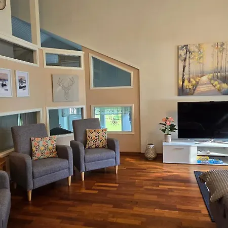 Lakeside Salmi A Villa Rovaniemi